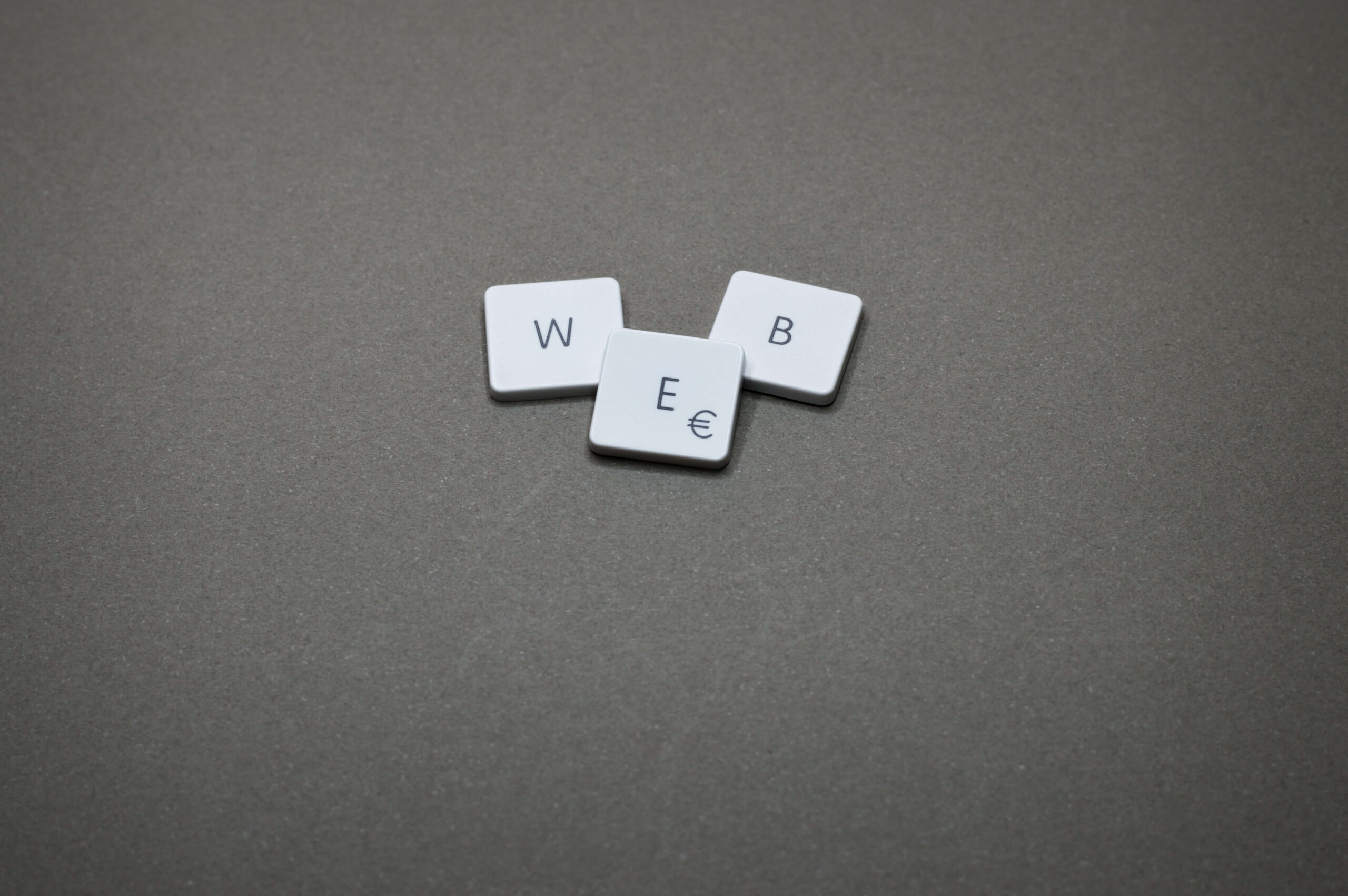 【AWSサーバー構築とは？】AWS EC2とVPCを利用したら初心者でも簡単にサーバー構築ができる！？
