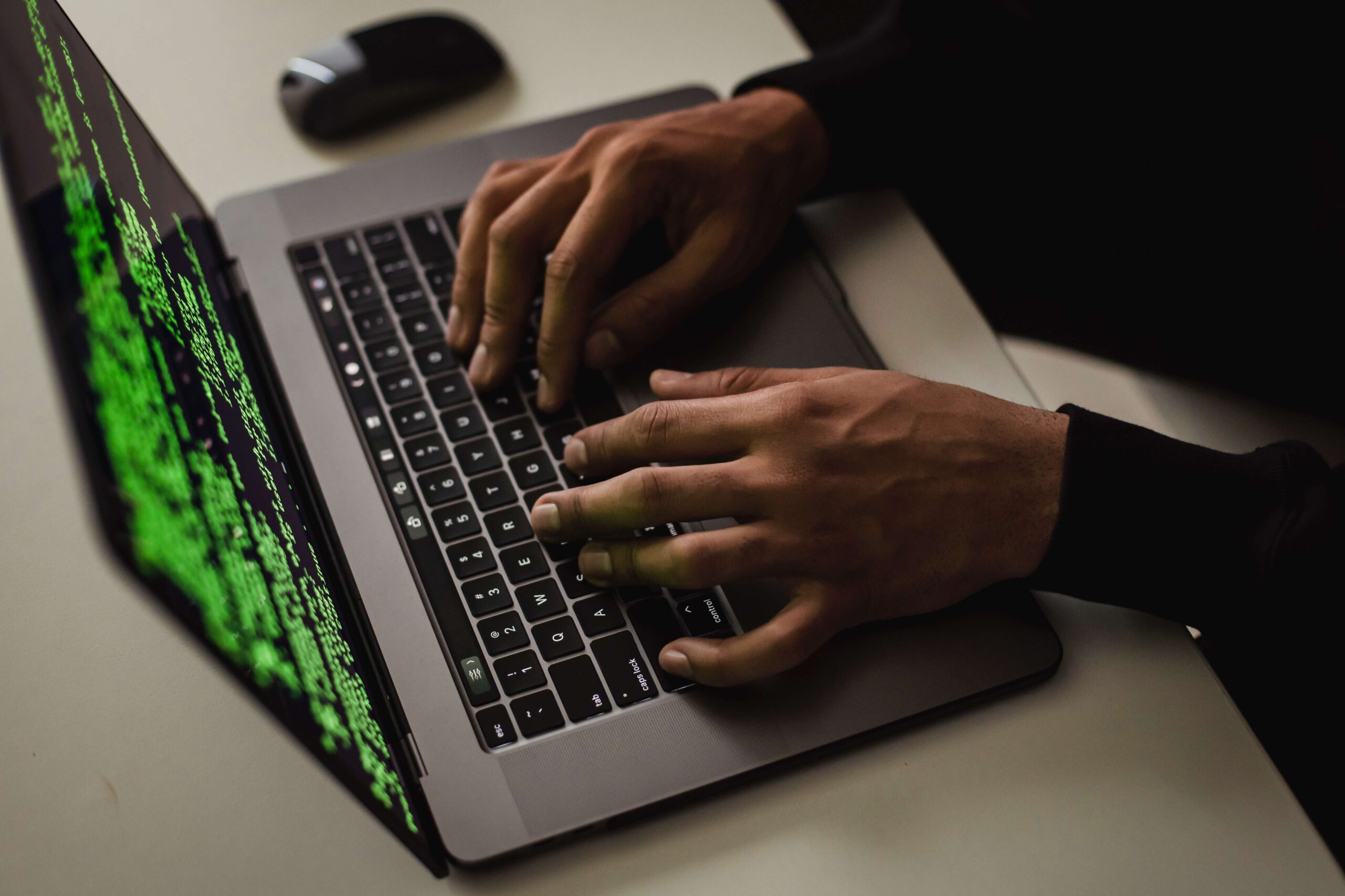 【AWSメールサーバー構築とは？】AWSメールサーバー（SES）のメリットデメリット、メール送受信設定について徹底解説！