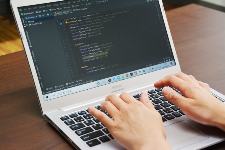 【WEBアプリ開発のサーバーとは？】仕組みやサーバーを利用するメリット、WEBアプリ開発を外注する際の注意点ついても徹底解説！