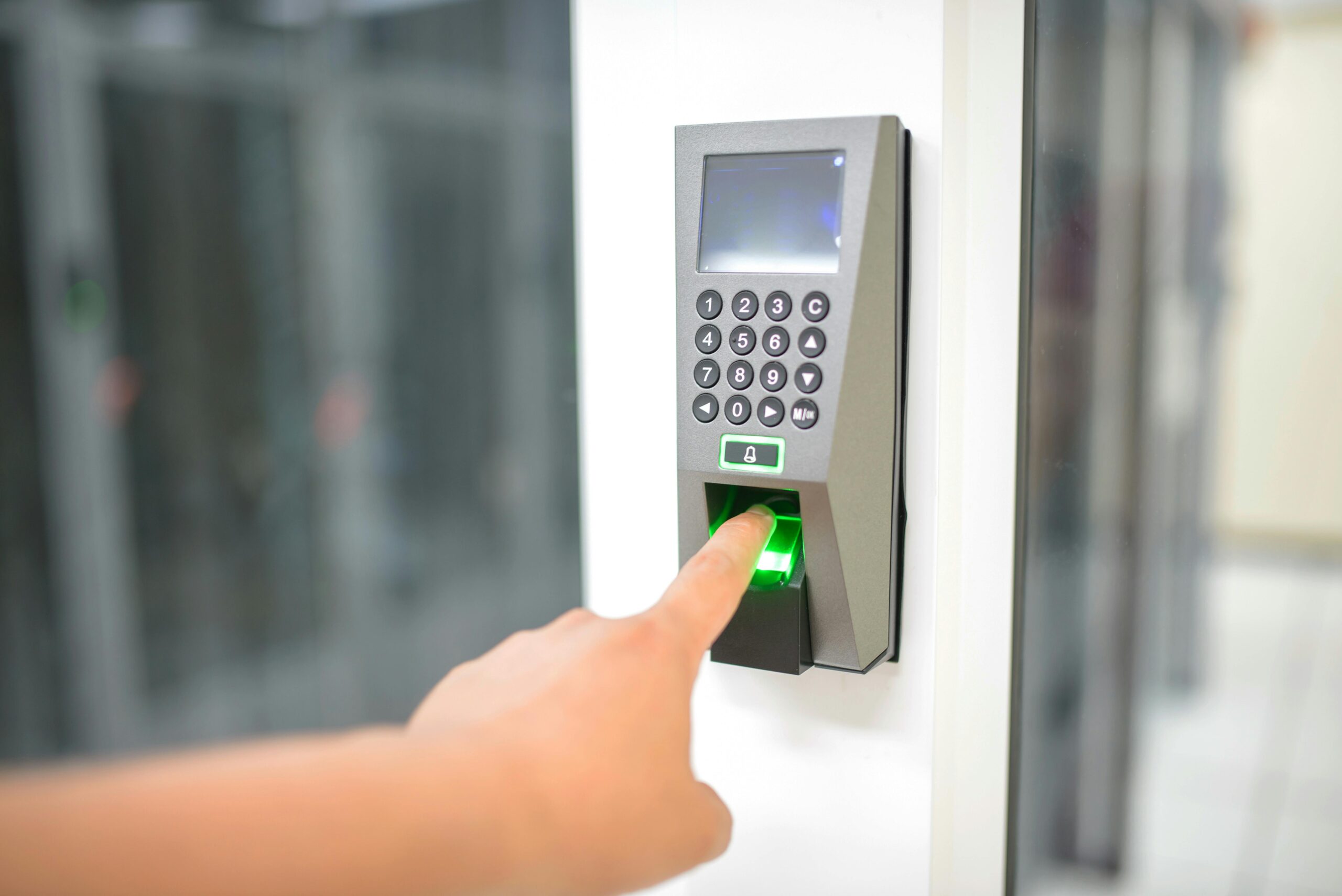 2025年最新【スマートロック開発完全ガイド】IoT×生体認証で実現するアクセス管理システム